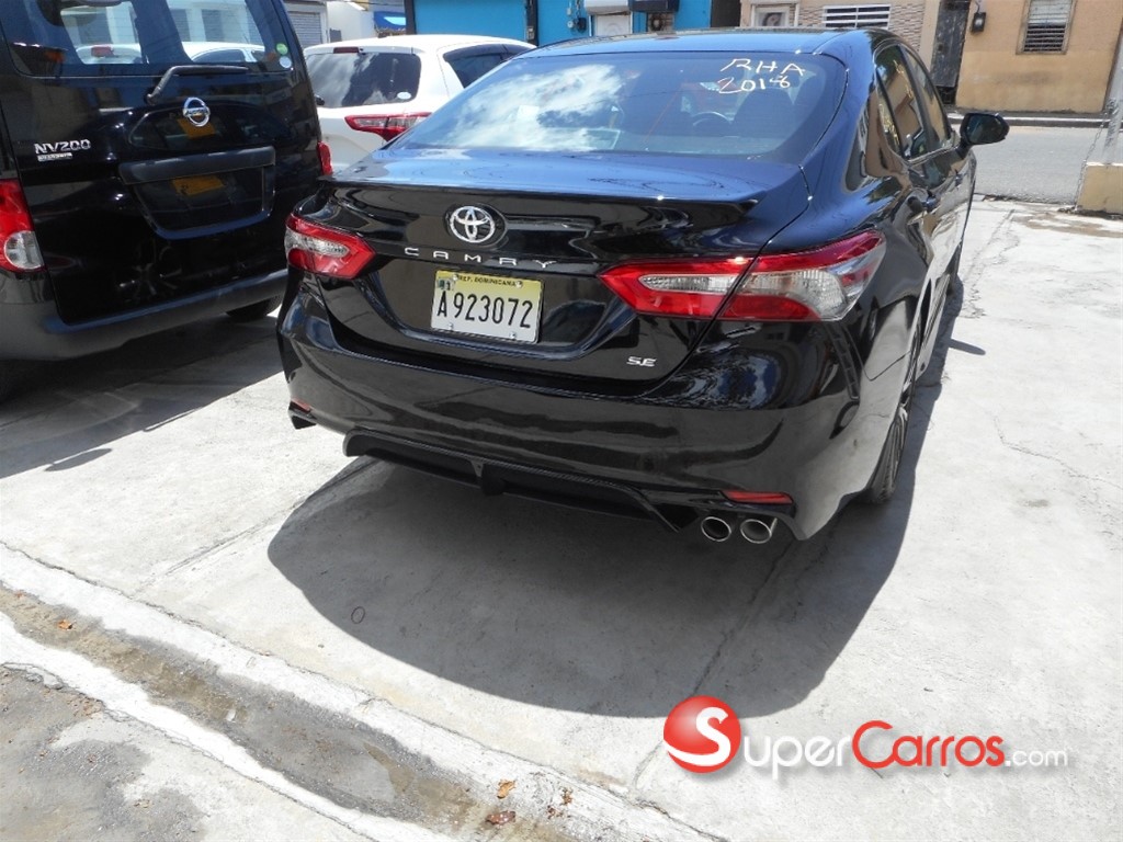 2018 Toyota Camry — foto 2 / 8