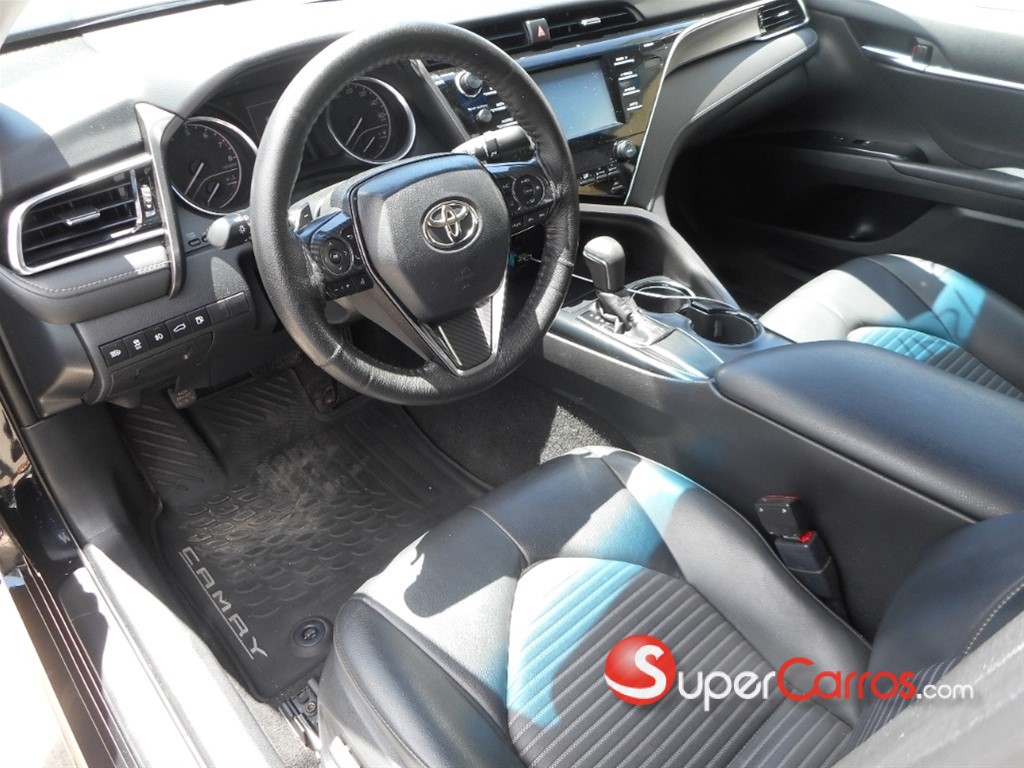 2018 Toyota Camry — foto 6 / 8