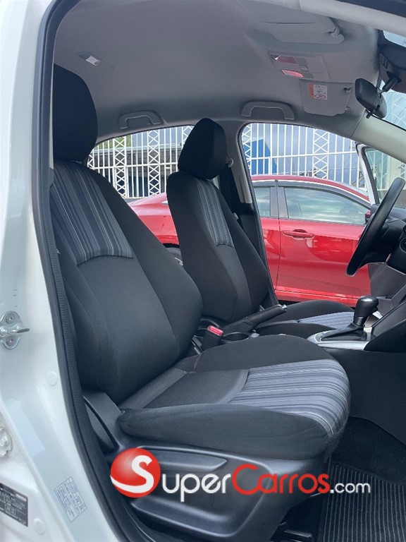 2021 Mazda Demio — foto 8 / 12