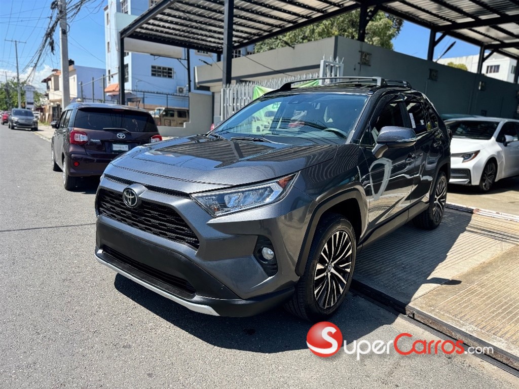 2019 Toyota RAV4 XLE — foto 2 / 8