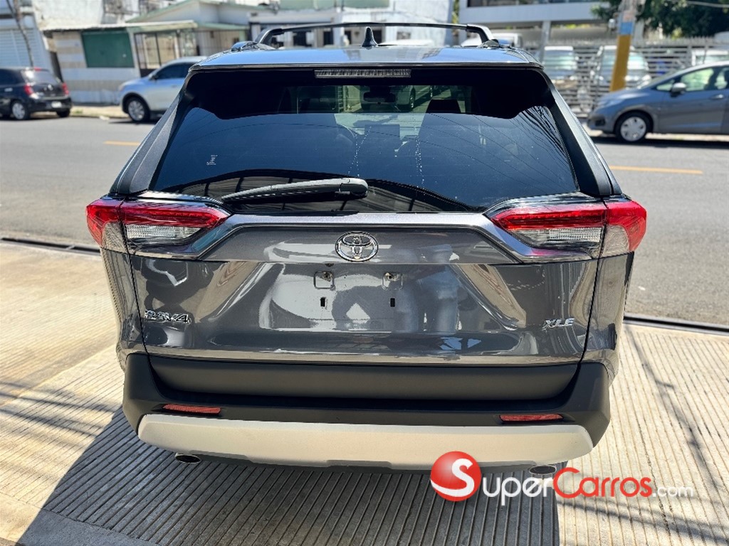 2019 Toyota RAV4 XLE — foto 8 / 8