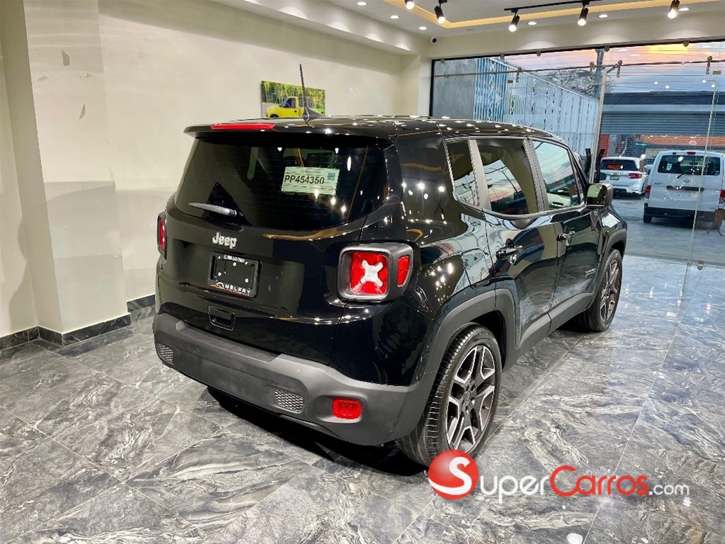 2021 Jeep Renegade Latitude — foto 6 / 12
