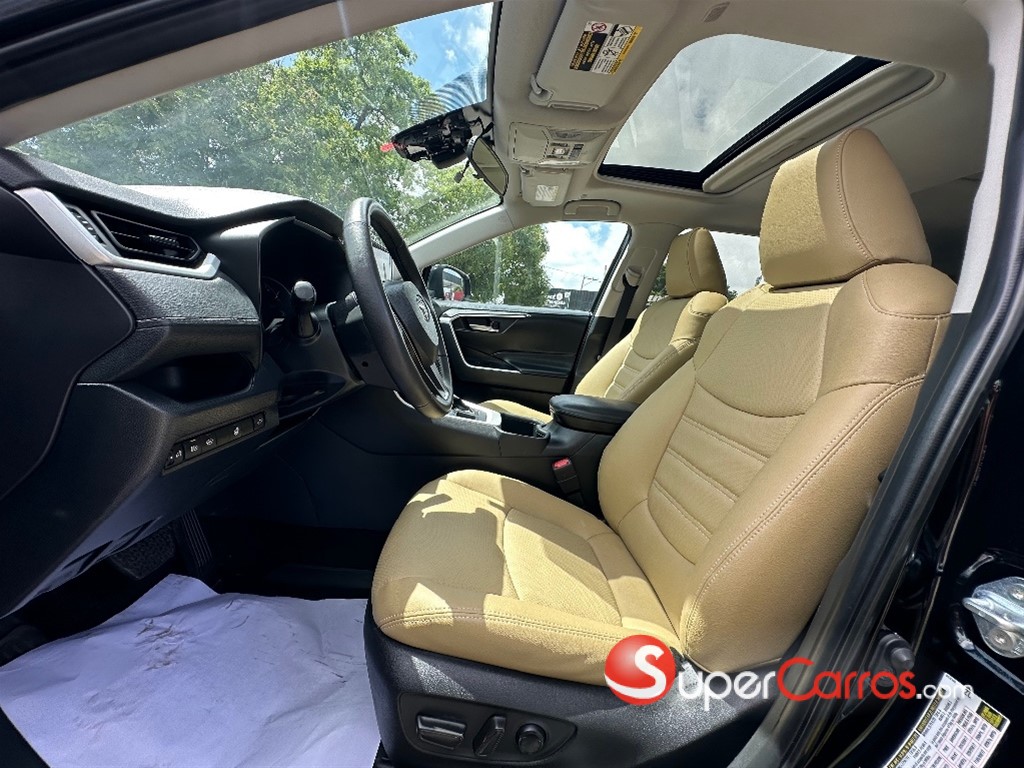 2022 Toyota RAV4 XLE Premium — foto 7 / 12