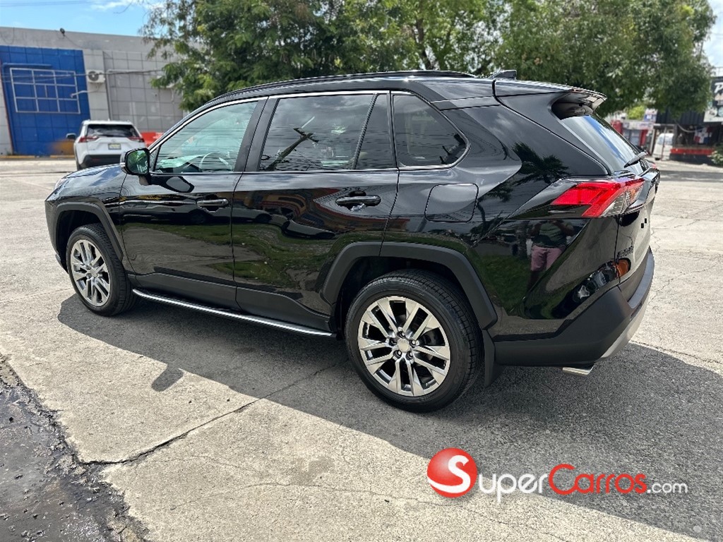 2022 Toyota RAV4 XLE Premium — foto 8 / 12