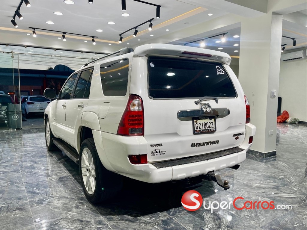 2004 Toyota 4 Runner SR5 — foto 4 / 12