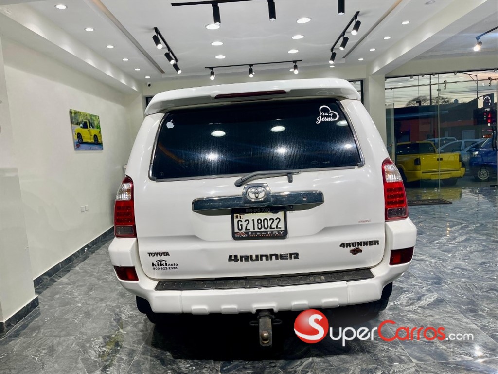 2004 Toyota 4 Runner SR5 — foto 5 / 12