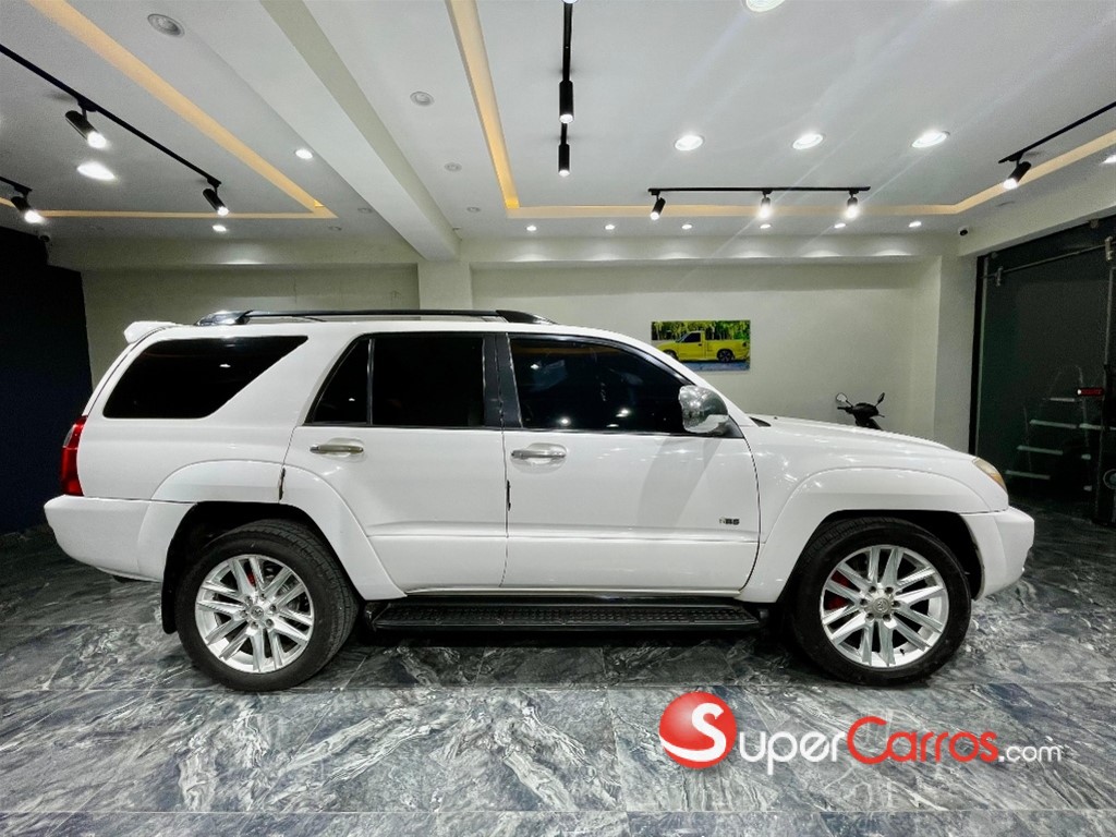 2004 Toyota 4 Runner SR5 — foto 7 / 12