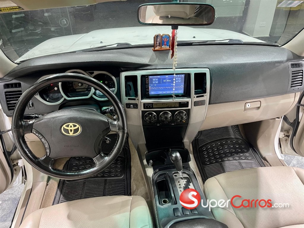 2004 Toyota 4 Runner SR5 — foto 11 / 12