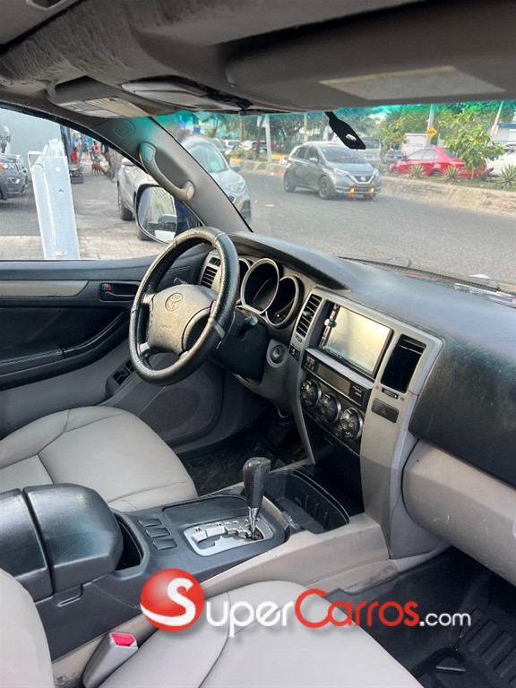 2007 Toyota 4 Runner SR5 Adventure — foto 10 / 12