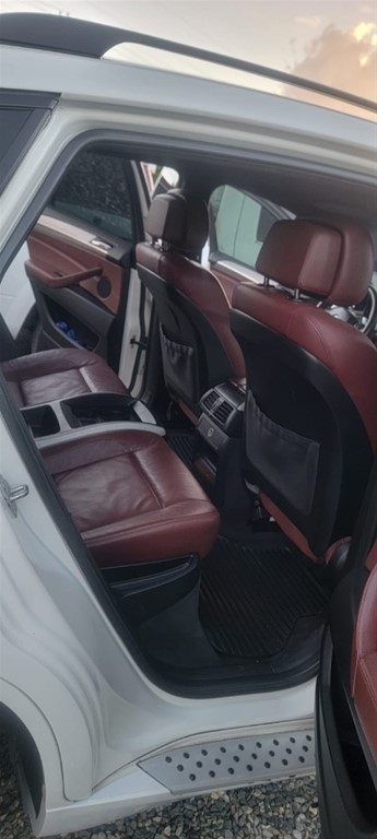 2010 BMW X 6 — foto 6 / 12