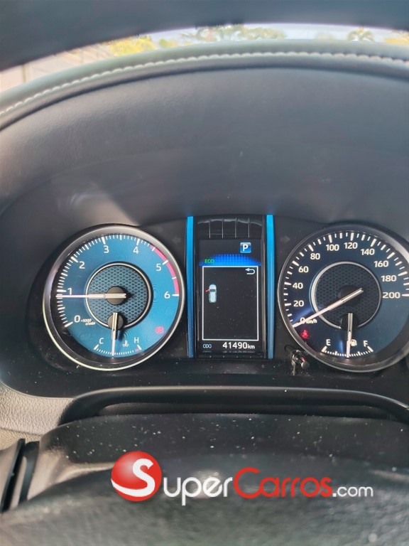 2023 Toyota Fortuner SRV — foto 3 / 5