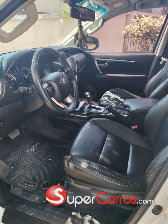 2023 Toyota Fortuner SRV — foto 4 / 5