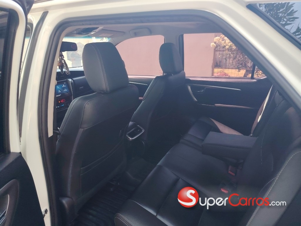 2023 Toyota Fortuner SRV — foto 5 / 5