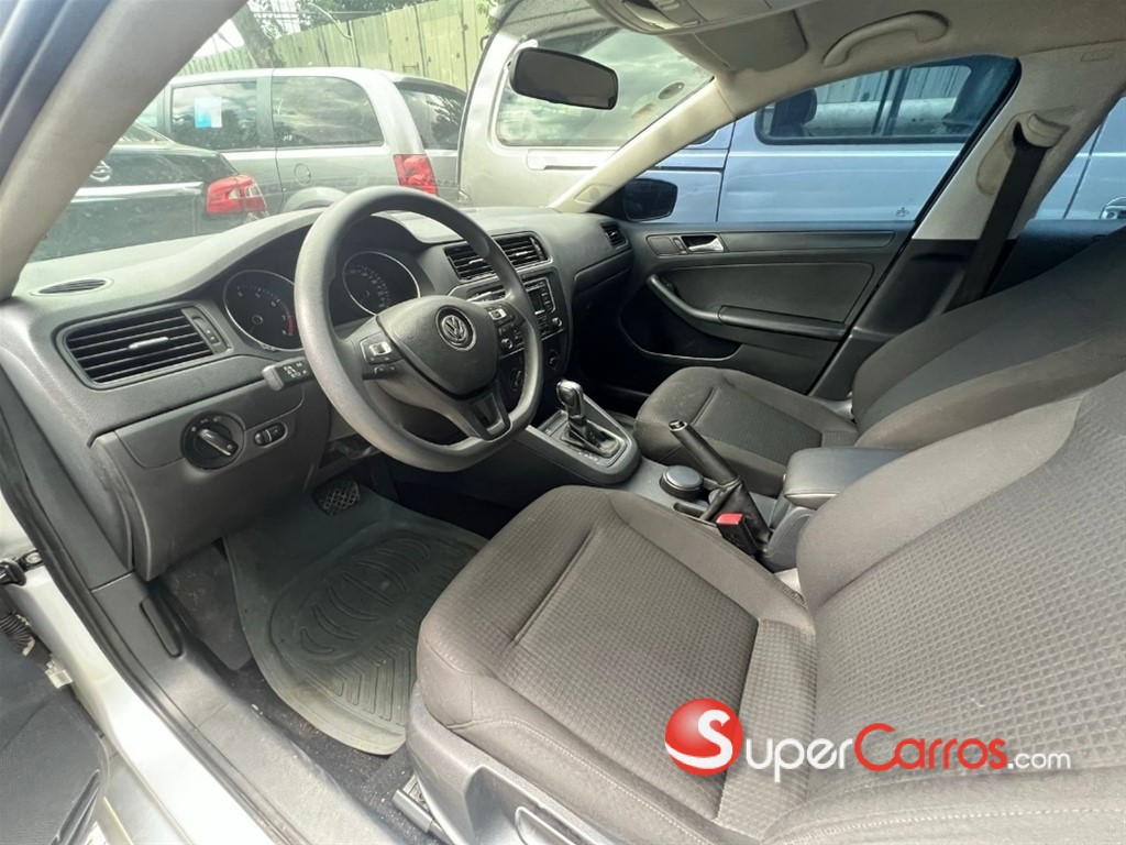 2016 Volkswagen Jetta — foto 3 / 6