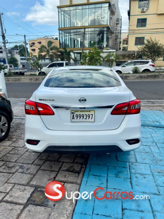 2018 Nissan Sentra S — foto 4 / 8