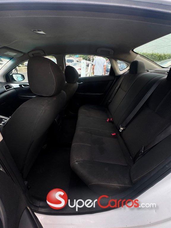 2018 Nissan Sentra S — foto 8 / 8