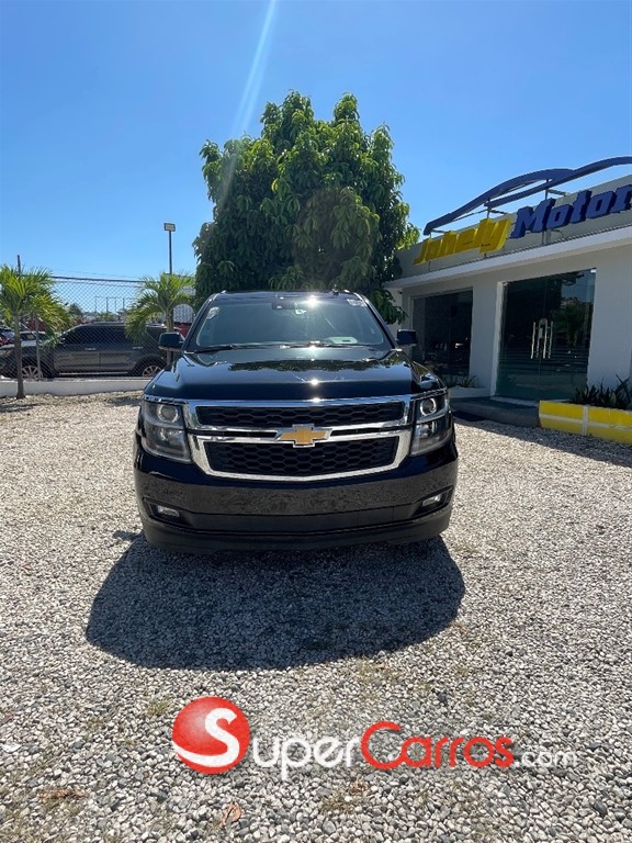 2018 Chevrolet Suburban LT — foto 3 / 12