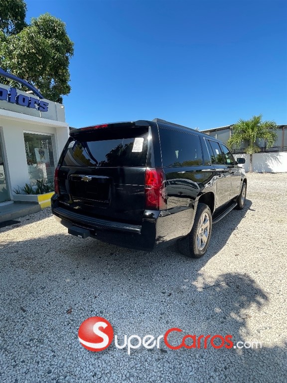 2018 Chevrolet Suburban LT — foto 4 / 12