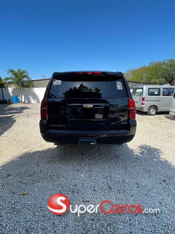 2018 Chevrolet Suburban LT — foto 5 / 12