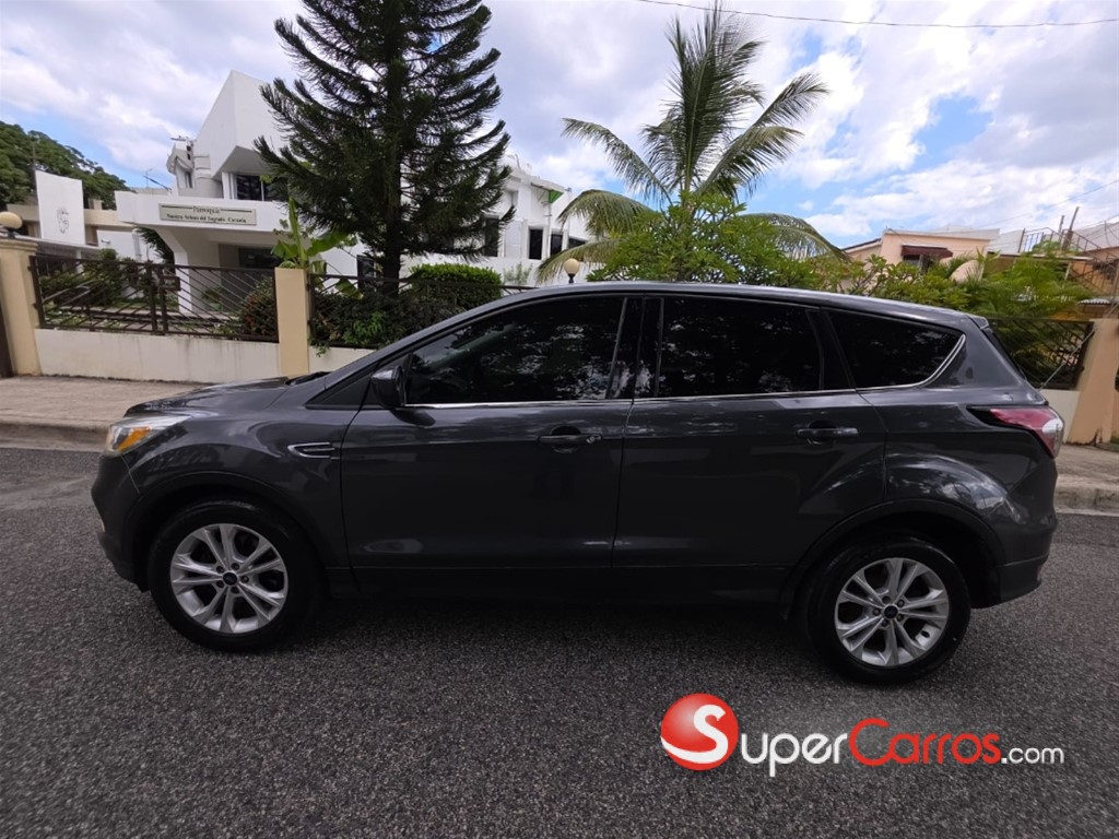 2017 Ford Escape SE Ecoboost Turbo — foto 2 / 10
