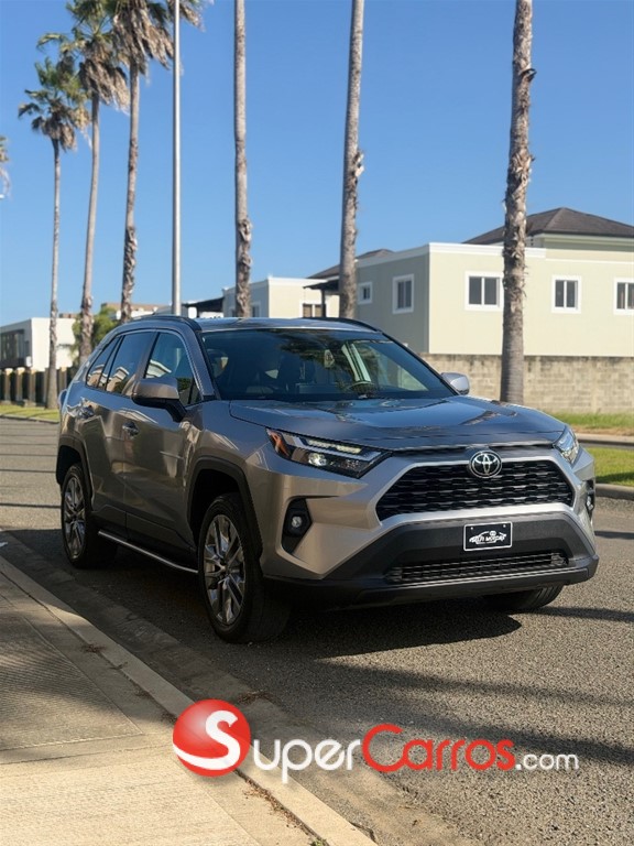 2022 Toyota RAV4 XLE Premium