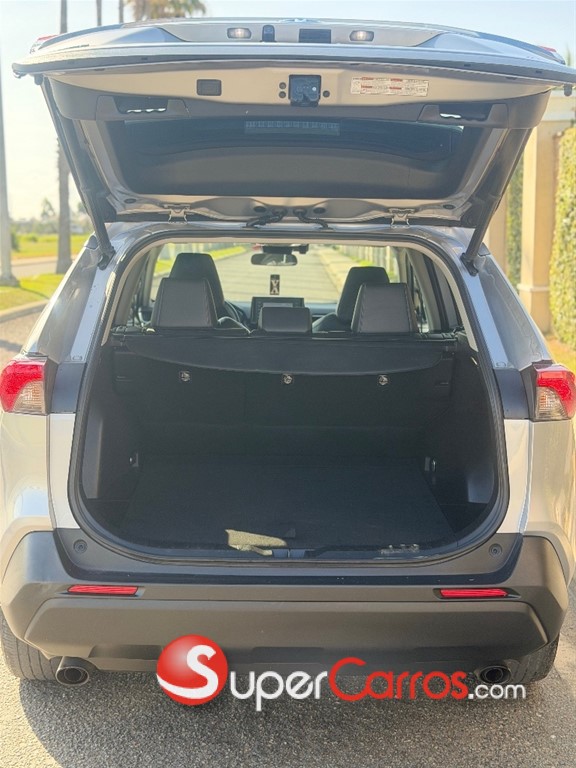2022 Toyota RAV4 XLE Premium — foto 7 / 12