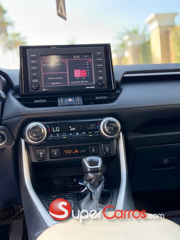 2022 Toyota RAV4 XLE Premium — foto 10 / 12