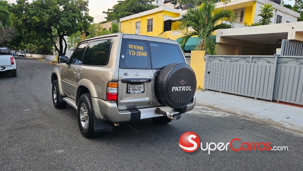 2001 Nissan Patrol — foto 2 / 12