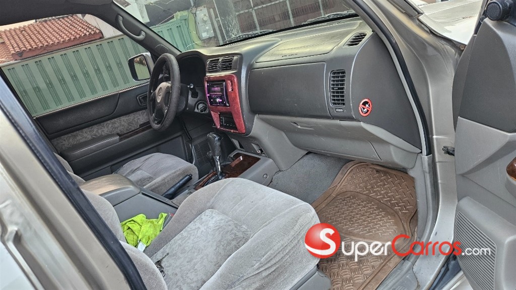 2001 Nissan Patrol — foto 8 / 12