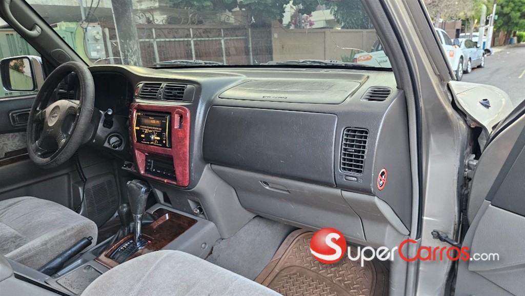 2001 Nissan Patrol — foto 11 / 12