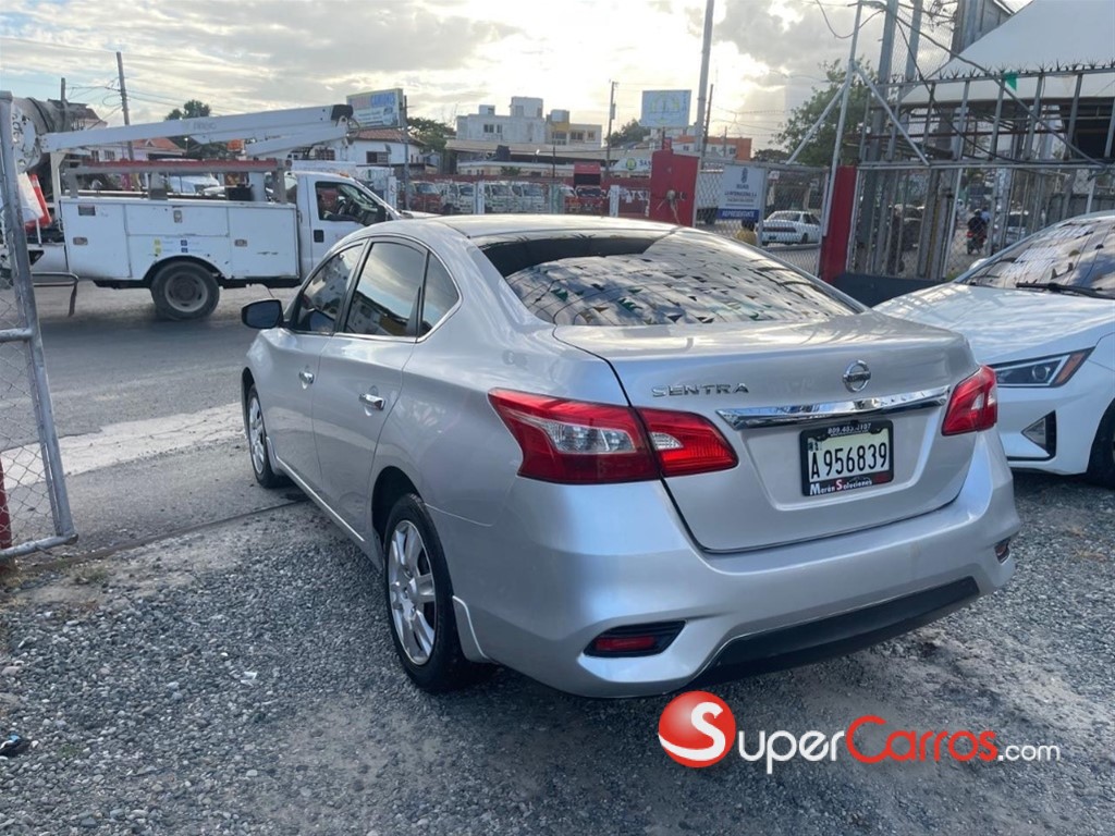 2016 Nissan Sentra S — foto 2 / 8