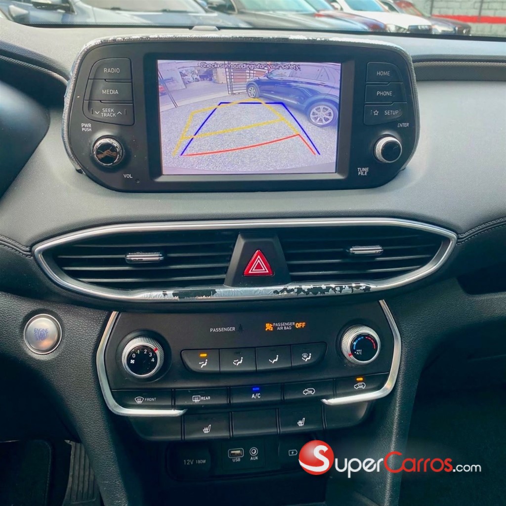 2020 Hyundai Santa Fe SEL — foto 8 / 10
