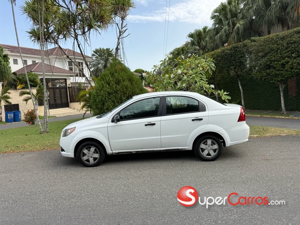 2014 Chevrolet Aveo — foto 4 / 9