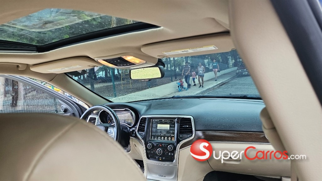 2015 Jeep Grand Cherokee Limited — foto 11 / 12