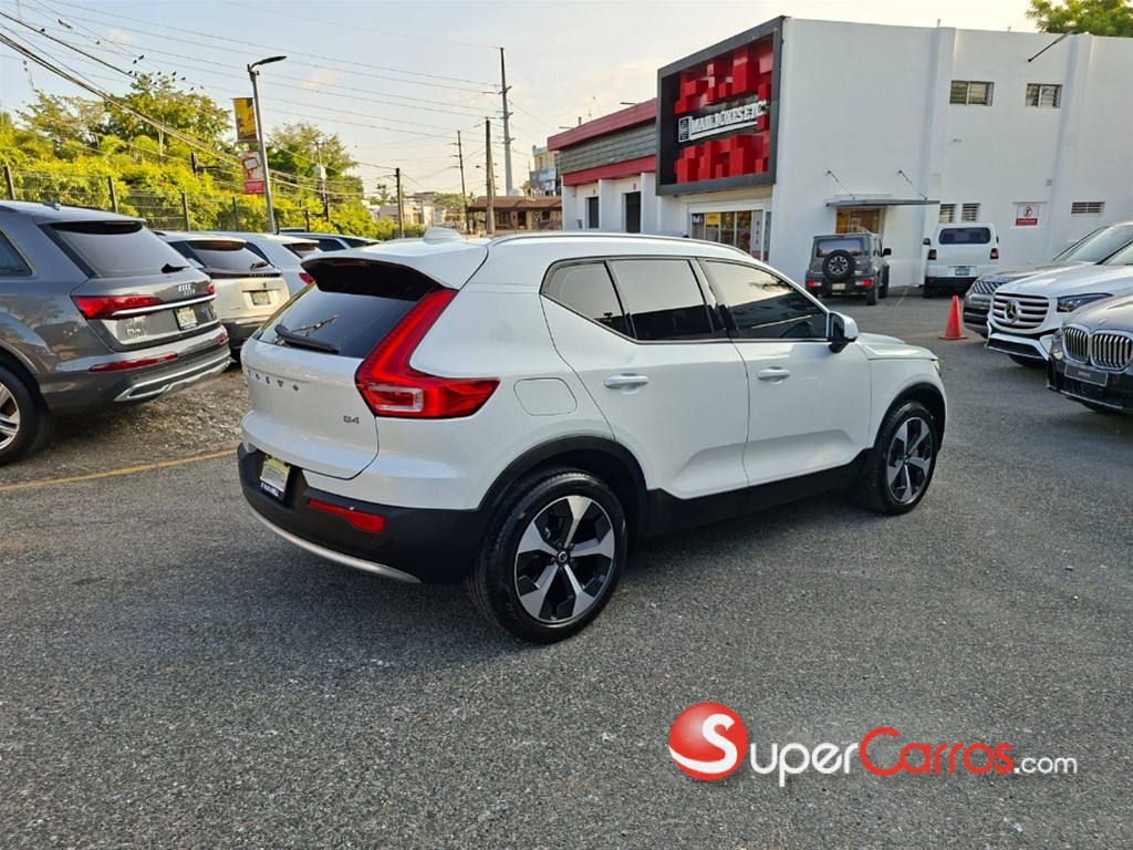 2024 Volvo XC40 Ultimate B4 — foto 5 / 9