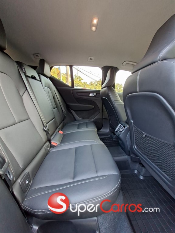 2024 Volvo XC40 Ultimate B4 — foto 7 / 9