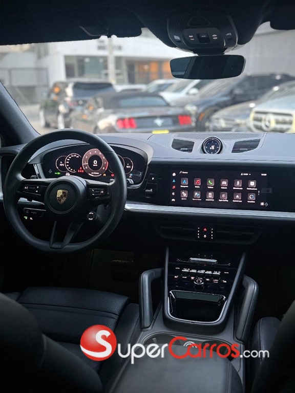 2025 Porsche Cayenne — foto 5 / 8