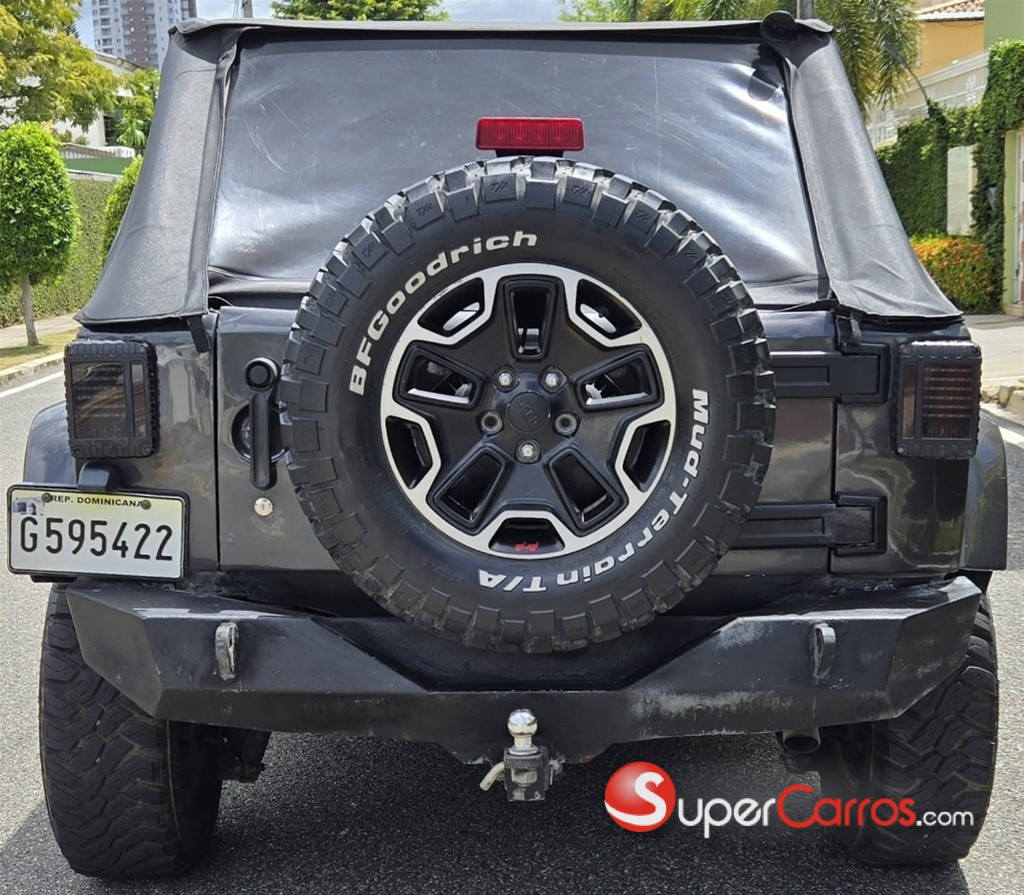 2014 Jeep Wrangler Sahara Unlimited — foto 4 / 12