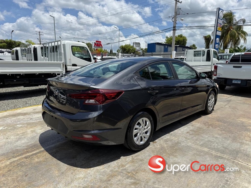 2020 Hyundai Elantra SE — foto 4 / 12