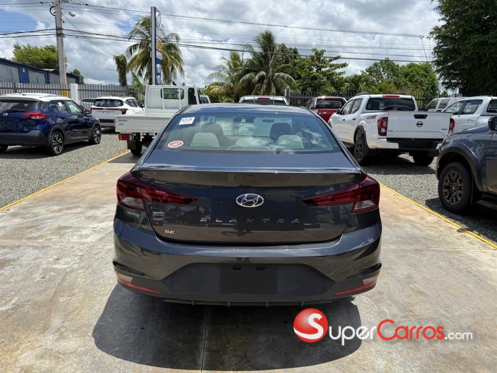 2020 Hyundai Elantra SE — foto 5 / 12