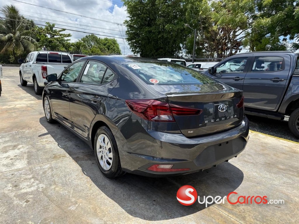 2020 Hyundai Elantra SE — foto 6 / 12