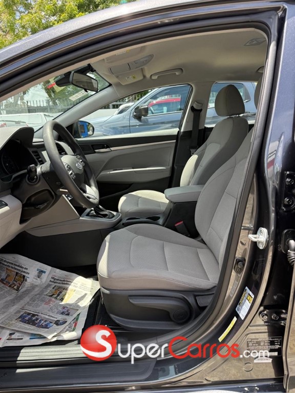 2020 Hyundai Elantra SE — foto 11 / 12