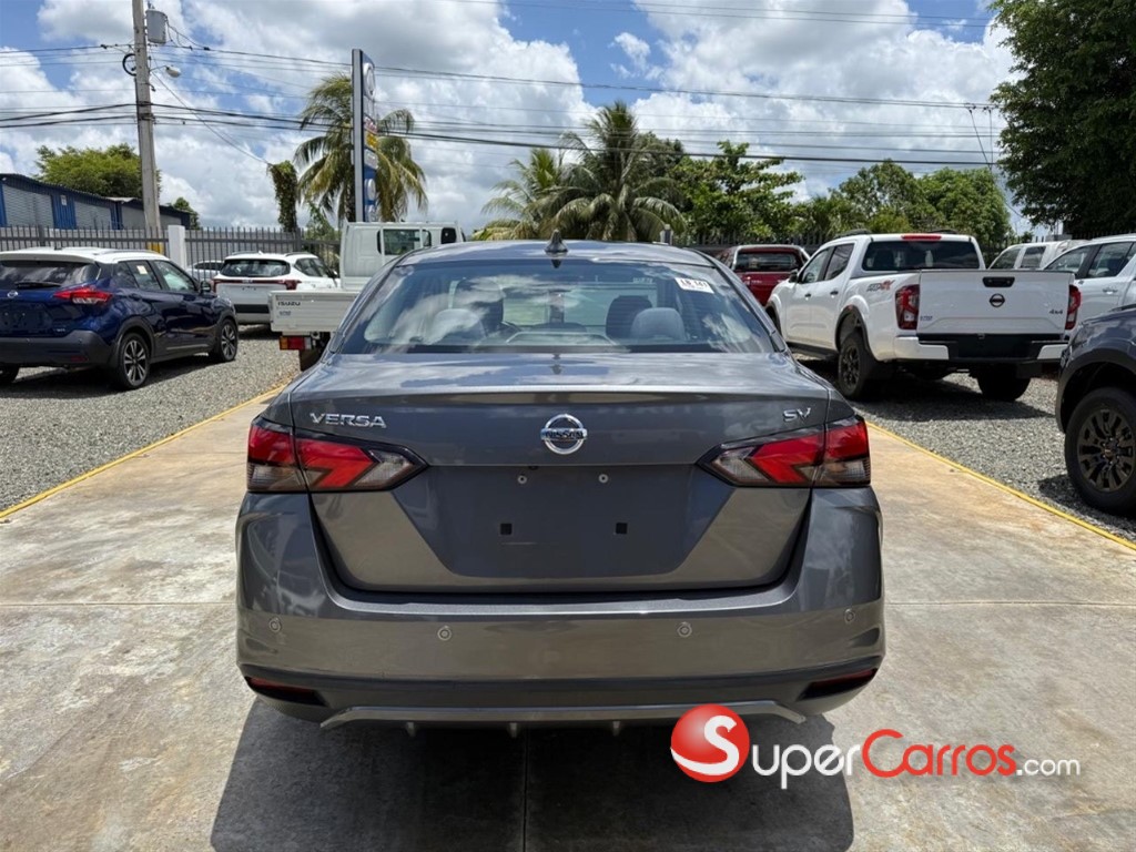 2020 Nissan Versa SV — foto 3 / 11