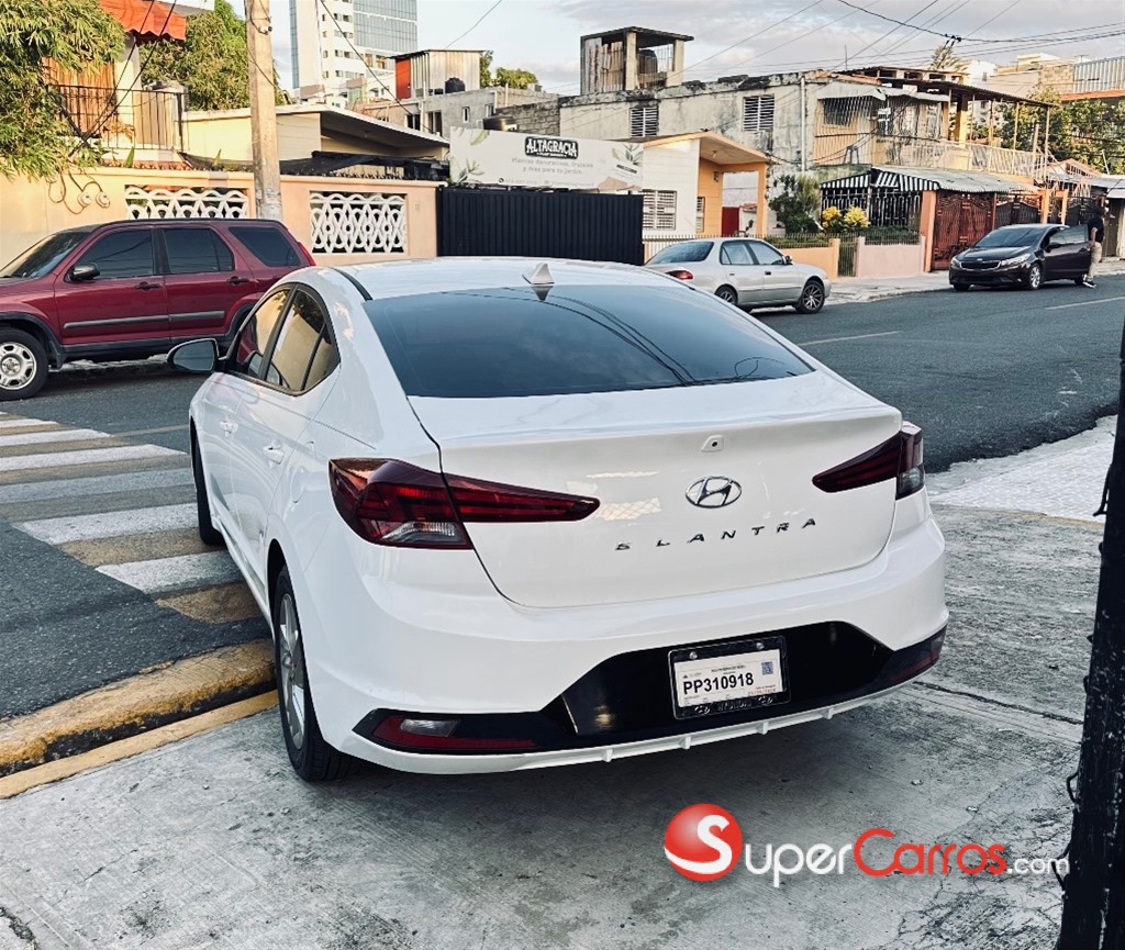 2020 Hyundai Elantra SEL — foto 3 / 8