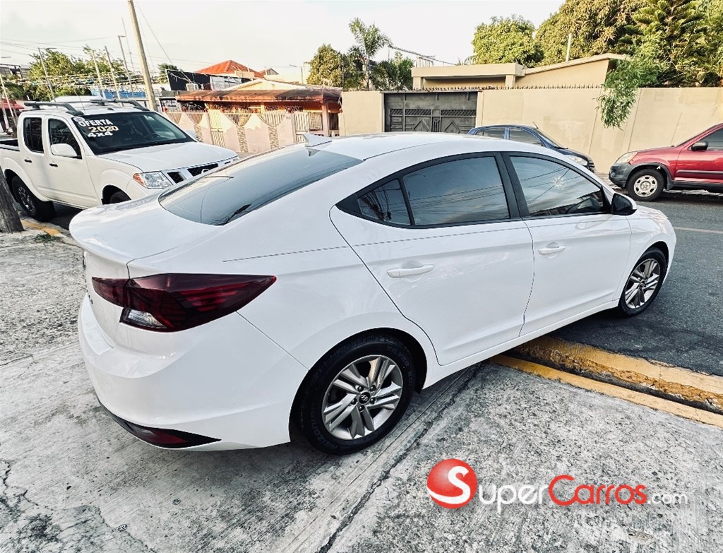 2020 Hyundai Elantra SEL — foto 5 / 8