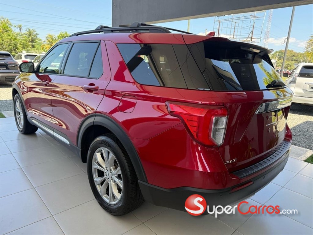 2020 Ford Explorer XLT 4WD — foto 2 / 7