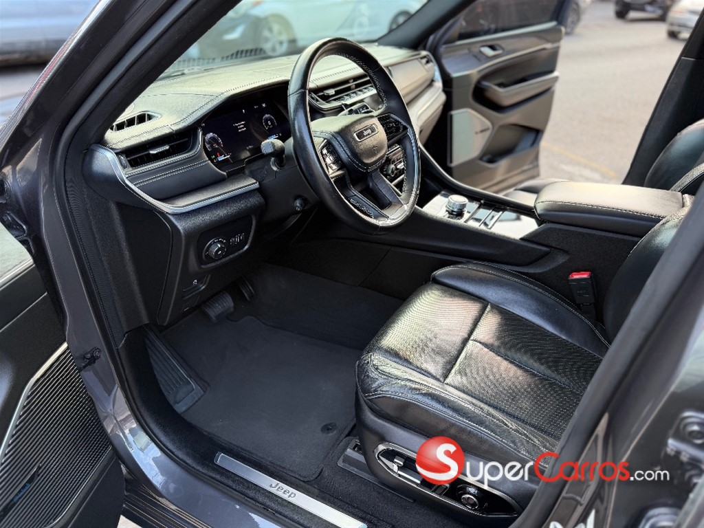 2021 Jeep Grand Cherokee L Overland — foto 8 / 12