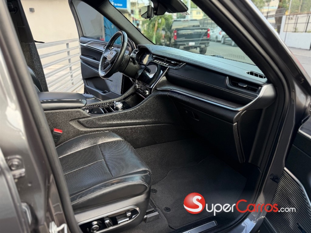 2021 Jeep Grand Cherokee L Overland — foto 9 / 12