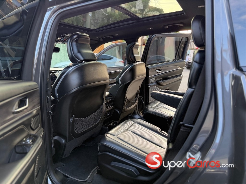2021 Jeep Grand Cherokee L Overland — foto 10 / 12
