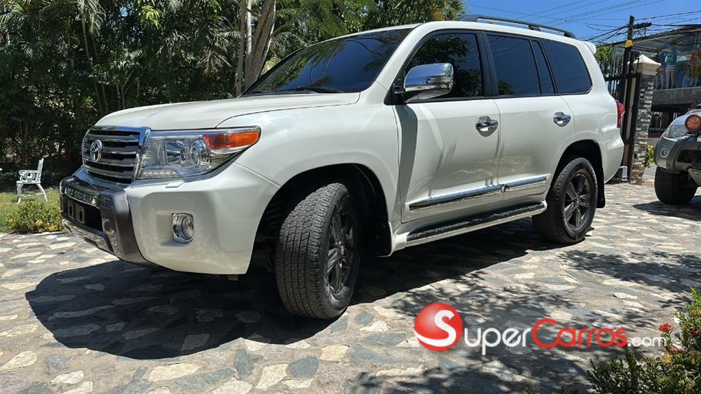 2013 Toyota Land Cruiser VX